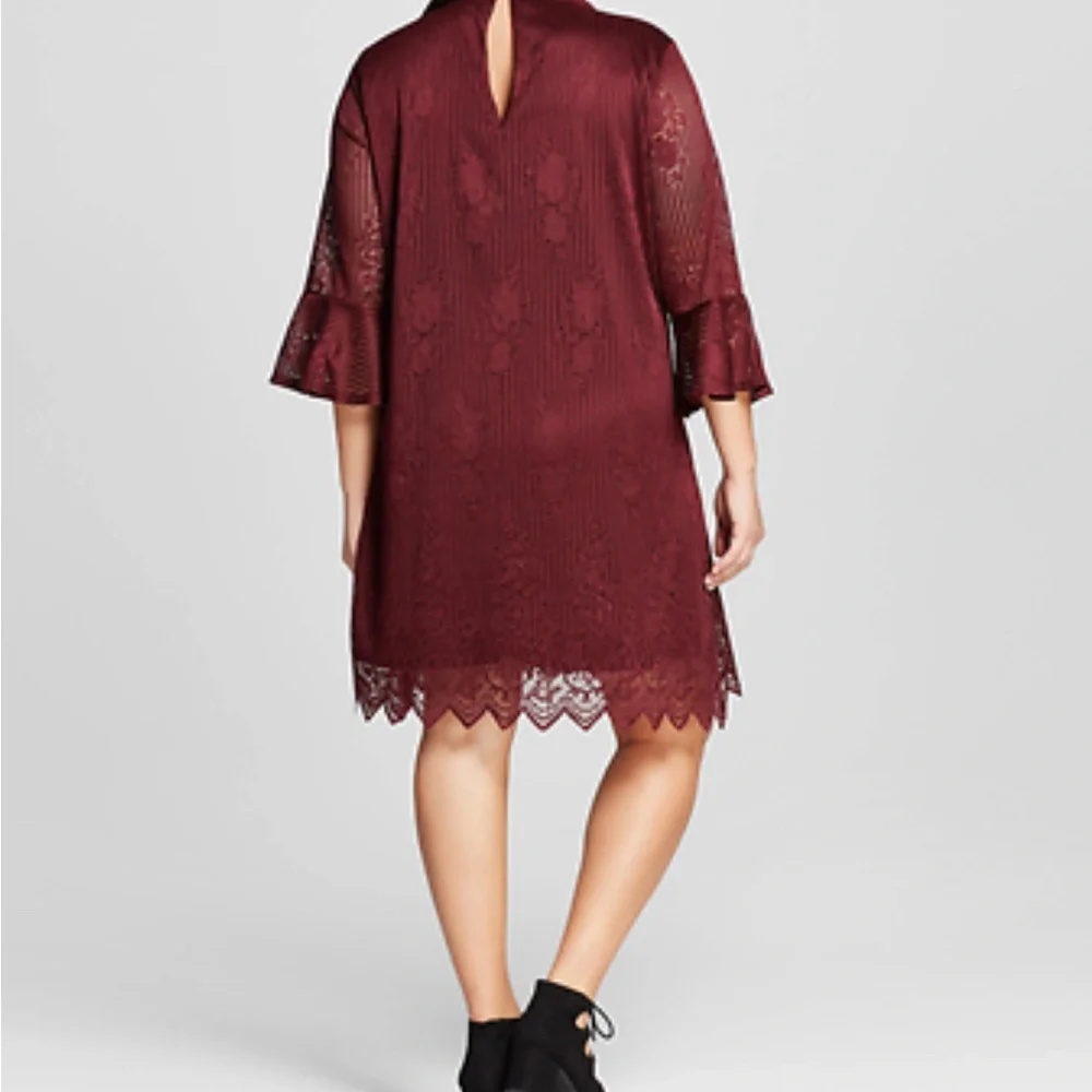 Elegant Burgundy lace dress 1X‎ bell sleeves size holiday wedding guest party